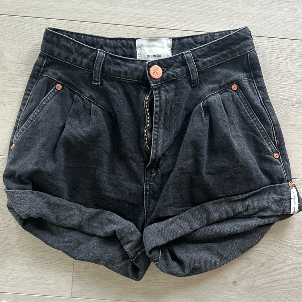 One Teaspoon 🖤streetwalker shorts High Wasted- bronze details